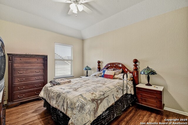 Listing photo id 12 for 1210 Wilder Pond