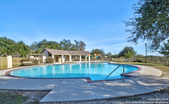 Listing photo id 21 for 1210 Wilder Pond