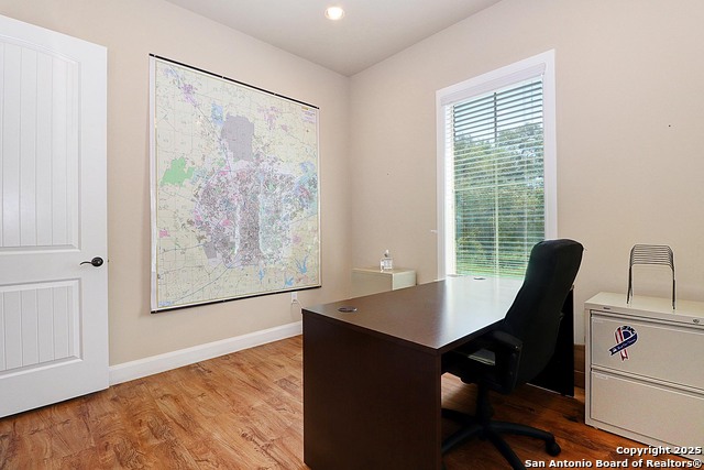 Listing photo id 8 for 8122 Whisper Oak