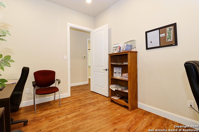 Listing photo id 15 for 8122 Whisper Oak