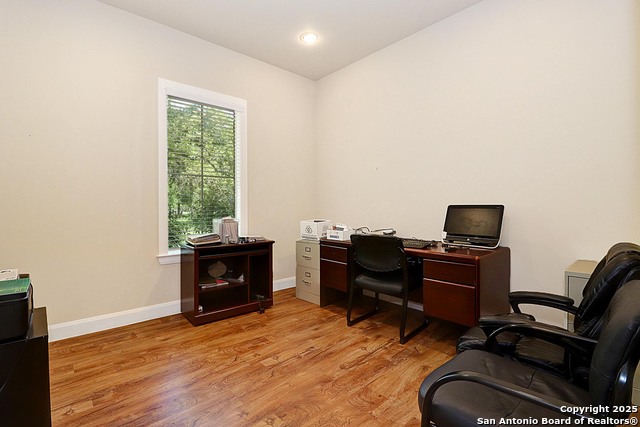 Listing photo id 16 for 8122 Whisper Oak