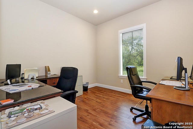 Listing photo id 19 for 8122 Whisper Oak