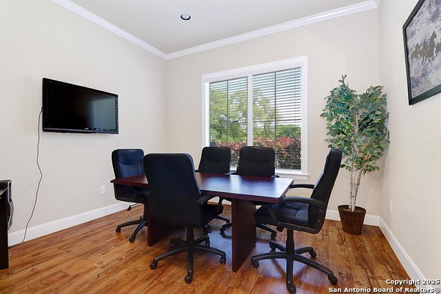 Listing photo id 6 for 8122 Whisper Oak