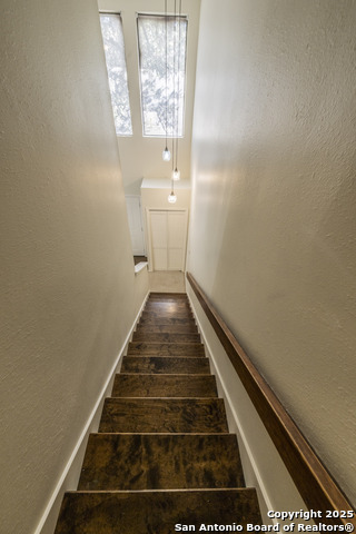 Image 16 of 18 For 3843 Barrington 130h