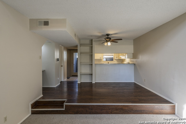 Image 6 of 18 For 3843 Barrington 130h