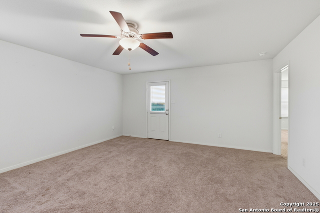 Listing photo id 20 for 6314 Sloane Cv