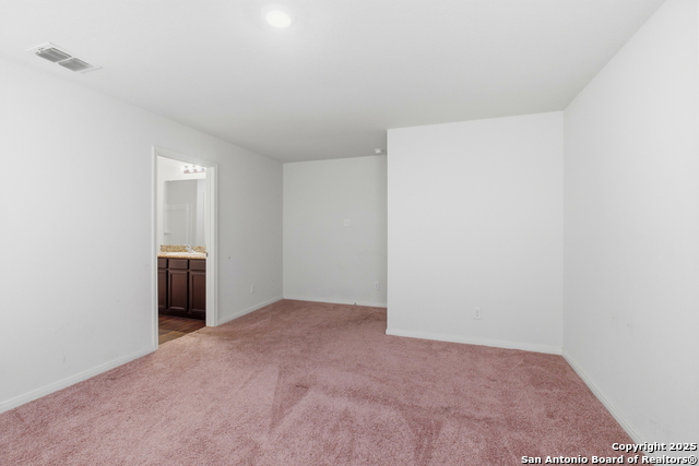 Listing photo id 23 for 6314 Sloane Cv