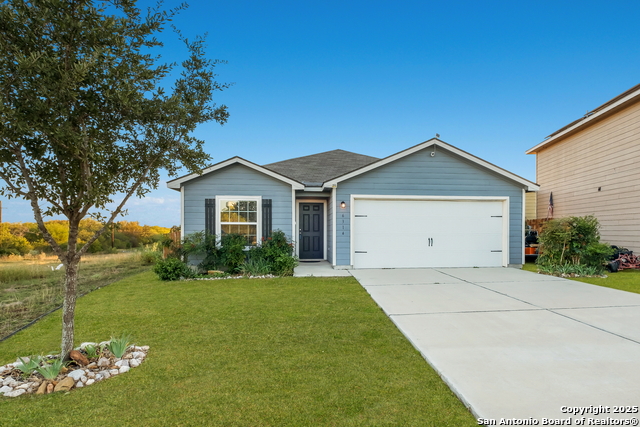 Listing photo id 2 for 6314 Sloane Cv