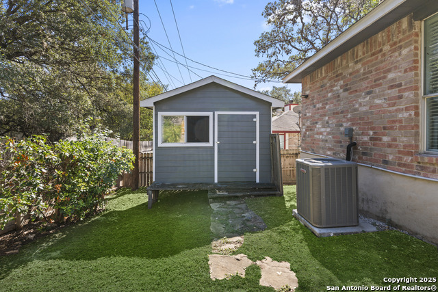 Image 30 of 32 For 7450 Silent Cloud