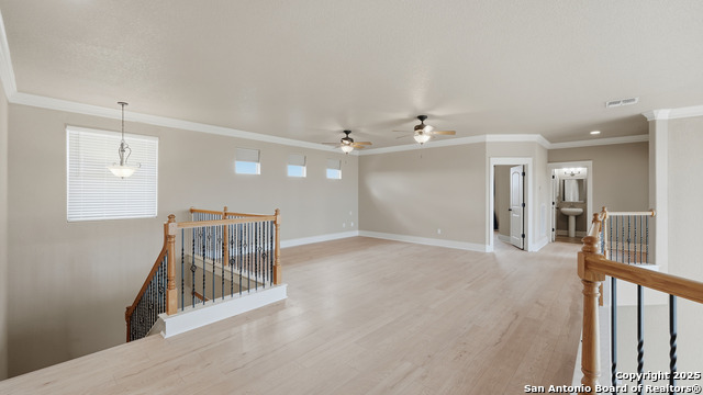 Image 28 of 39 For 1940 Split