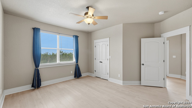 Image 30 of 39 For 1940 Split