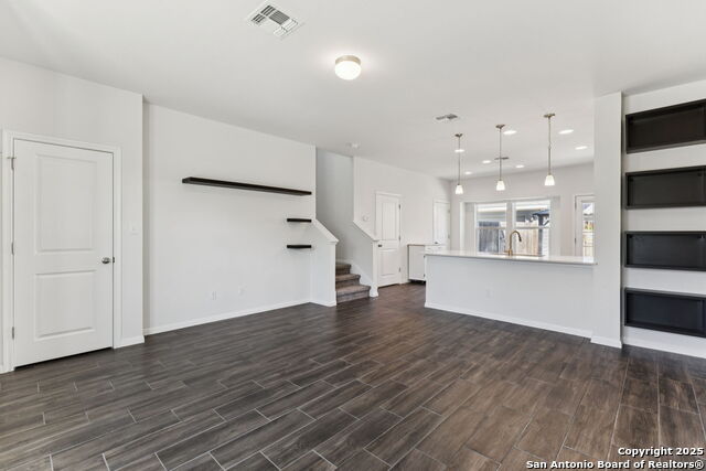 Listing photo id 13 for 2939 Brand Iron Dr