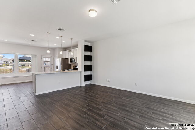 Listing photo id 14 for 2939 Brand Iron Dr