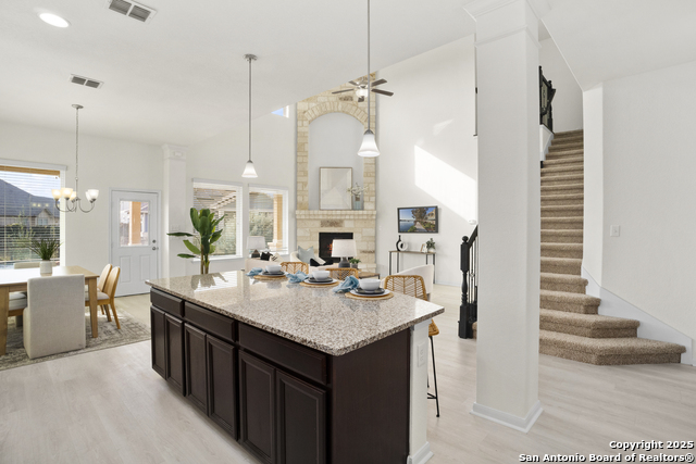 Image 12 of 32 For 8511 Ivy Curl