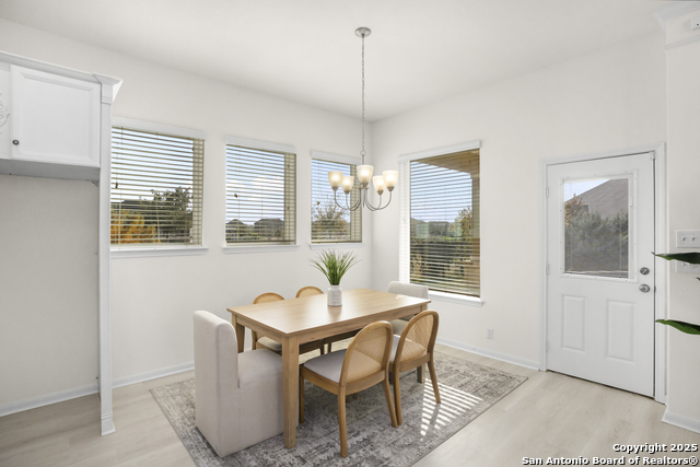 Image 8 of 32 For 8511 Ivy Curl