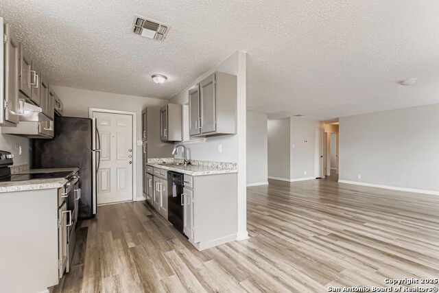 Image 10 of 28 For 714 Dana