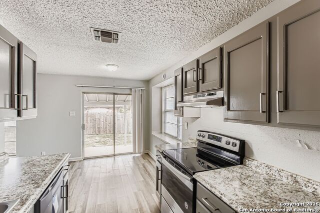 Image 13 of 28 For 714 Dana