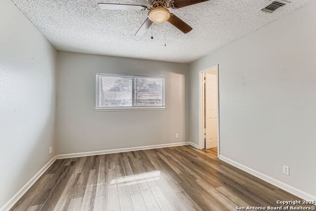 Image 16 of 28 For 714 Dana