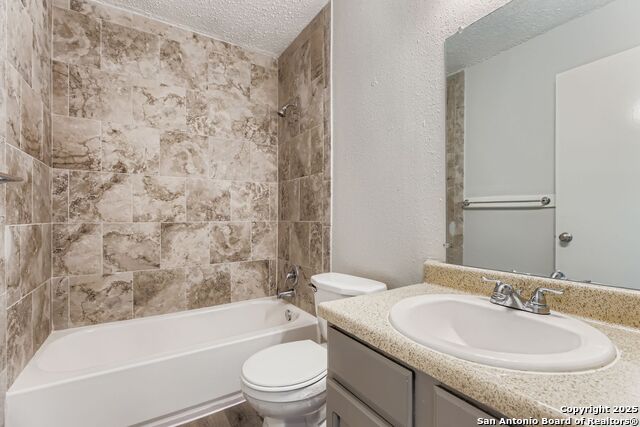 Image 22 of 28 For 714 Dana