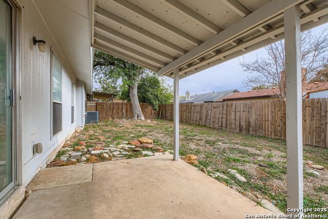 Image 23 of 28 For 714 Dana