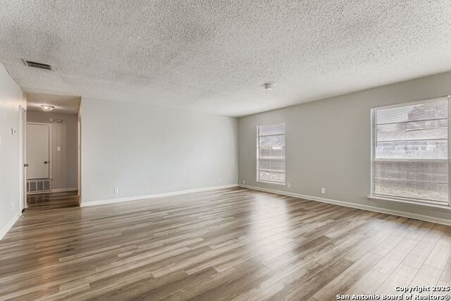 Image 8 of 28 For 714 Dana