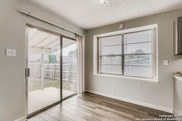 Image 9 of 28 For 714 Dana