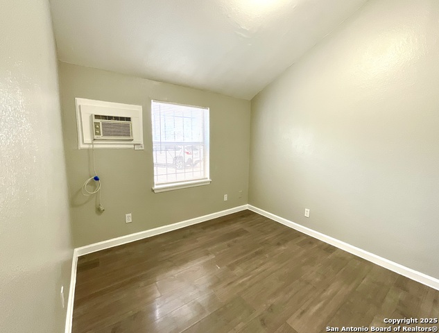 Image 13 of 21 For 602 Lovett Ave 2