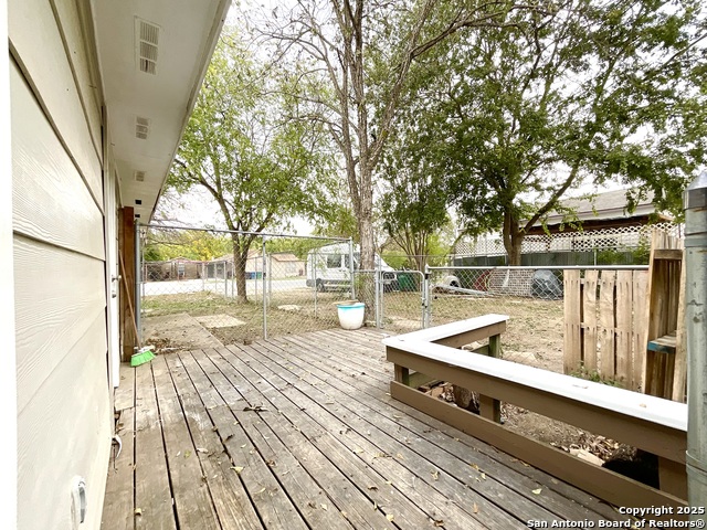 Image 20 of 21 For 602 Lovett Ave 2