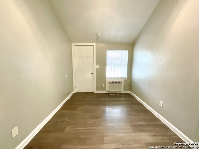 Image 3 of 21 For 602 Lovett Ave 2