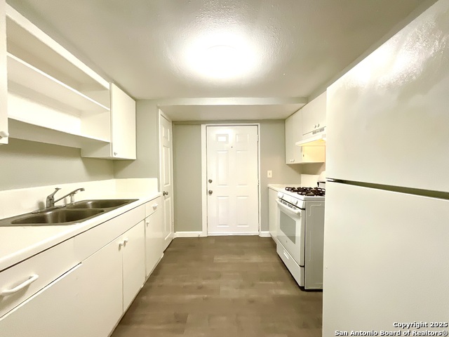 Image 7 of 21 For 602 Lovett Ave 2