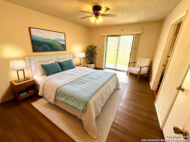 Image 18 of 24 For 4545 Hoeneke St 303