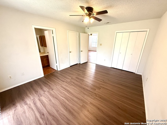 Image 19 of 24 For 4545 Hoeneke St 303