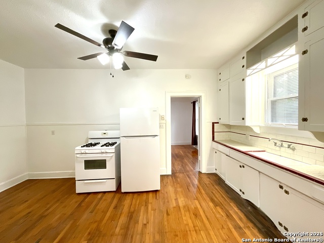 Image 17 of 40 For 1743 Summit Ave W 1