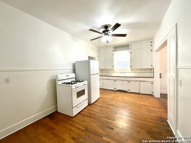 Image 18 of 40 For 1743 Summit Ave W 1