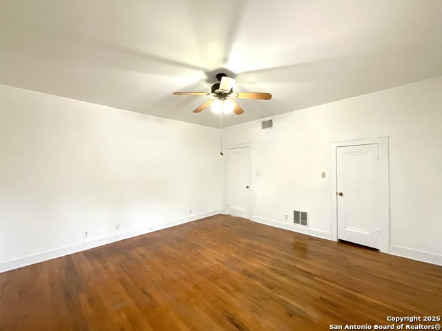 Image 20 of 40 For 1743 Summit Ave W 1