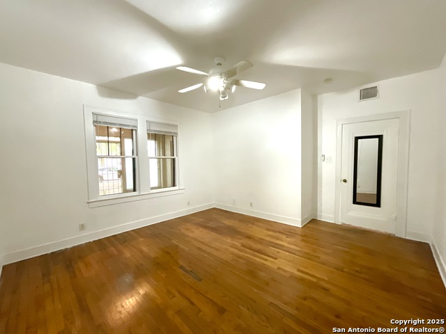 Image 28 of 40 For 1743 Summit Ave W 1