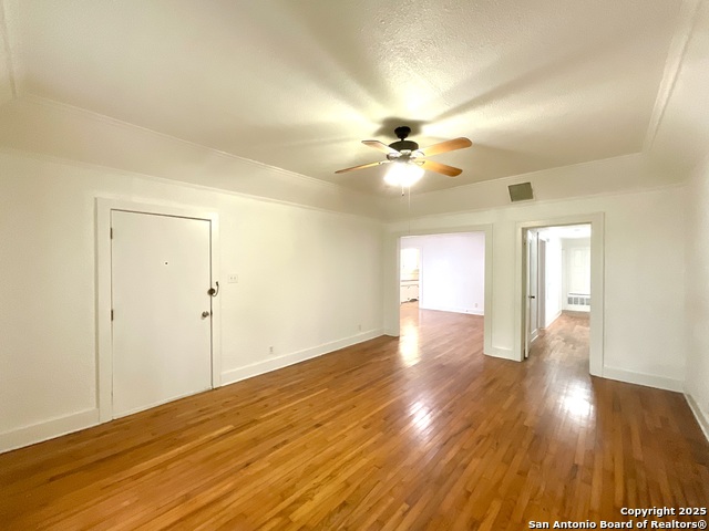 Image 32 of 40 For 1743 Summit Ave W 1