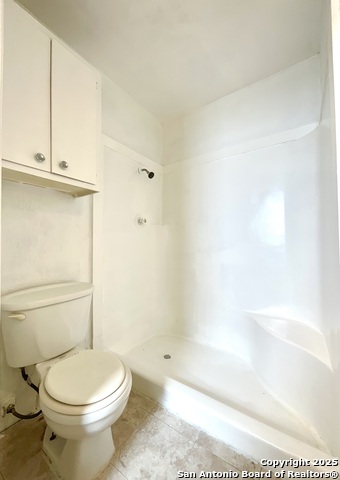 Image 13 of 23 For 7042 Glen Mist