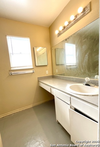 Image 14 of 23 For 7042 Glen Mist