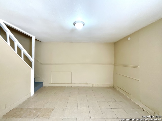 Image 5 of 23 For 7042 Glen Mist