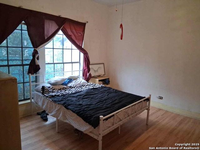 Image 11 of 21 For 1806 Santa Anna St