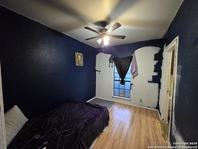 Image 17 of 21 For 1806 Santa Anna St