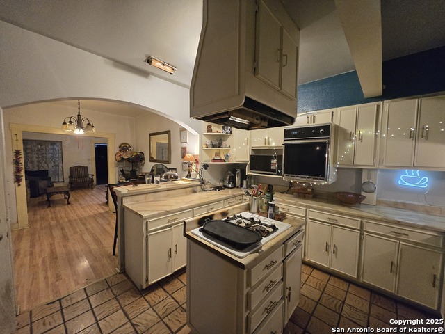 Image 6 of 21 For 1806 Santa Anna St