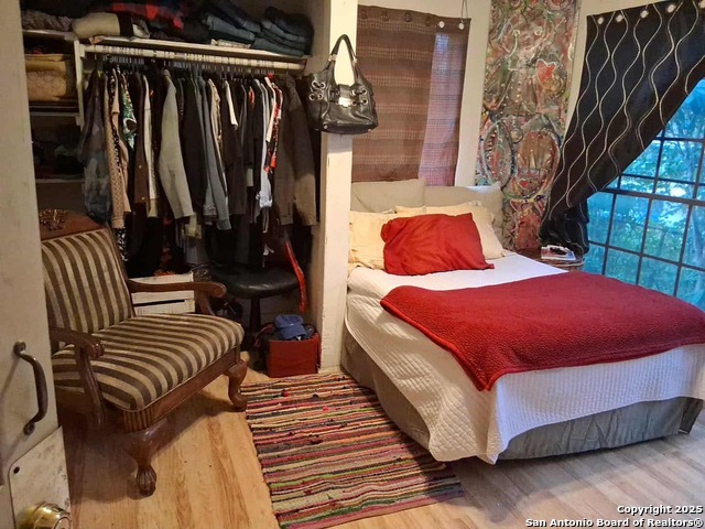 Image 8 of 21 For 1806 Santa Anna St