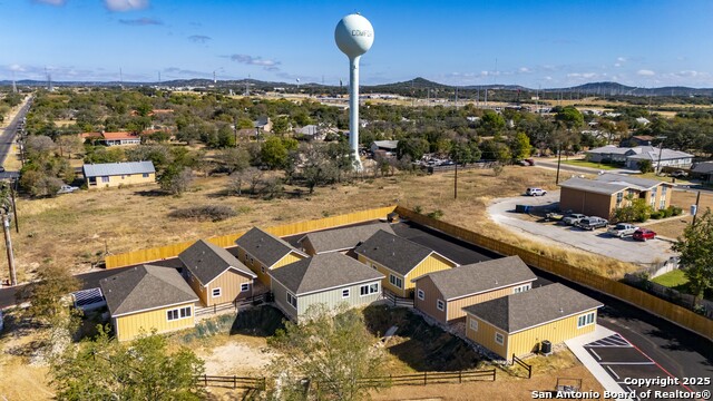 Image 17 of 30 For 705 Fifth  B