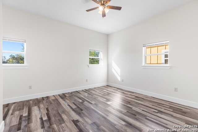 Image 20 of 30 For 705 Fifth  B