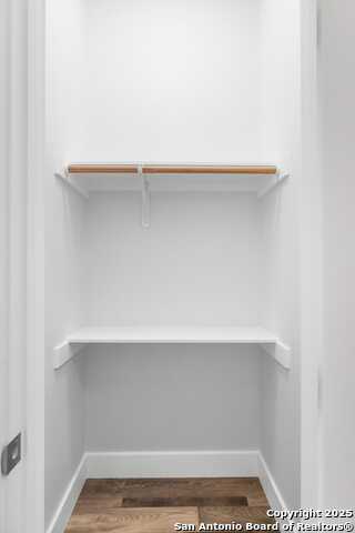 Image 22 of 30 For 705 Fifth  B