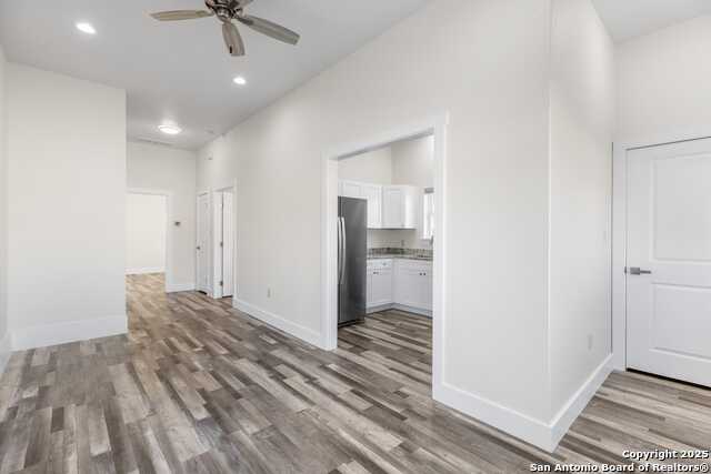 Image 28 of 30 For 705 Fifth  B