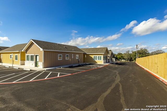 Image 9 of 30 For 705 Fifth  B