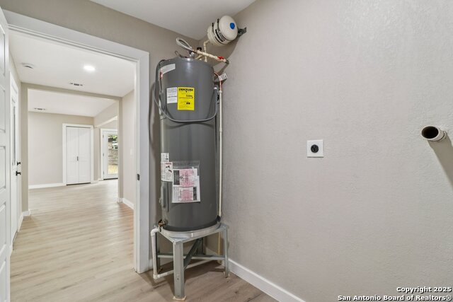 Image 17 of 38 For 318 Trafalgar